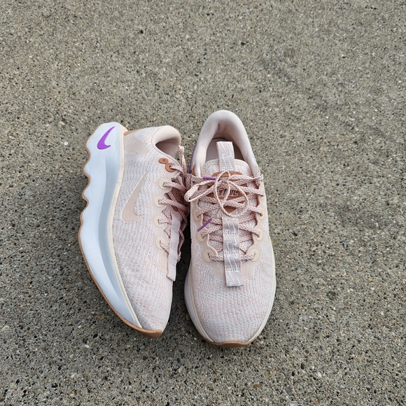 Nike Motiva - Picture 5 of 17